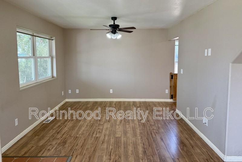187 B St - Photo 5 of 35