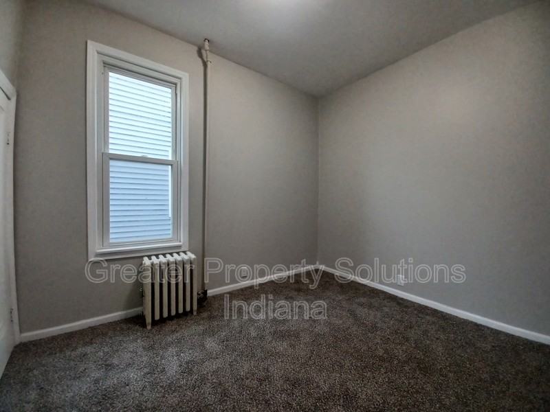 1719 Sheridan Avelower - Photo 5 of 6