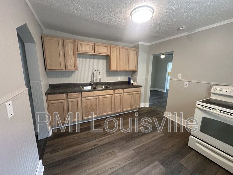 3417 Duncan St - Photo 3 of 15