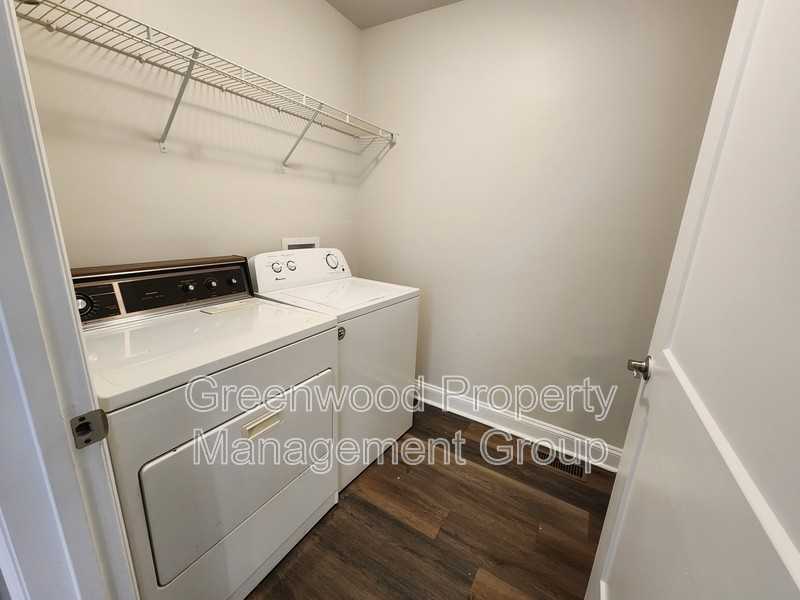 414 White Oak St #A - Photo 5 of 10