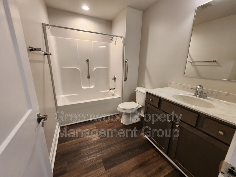 414 White Oak St #A - Photo 6 of 10