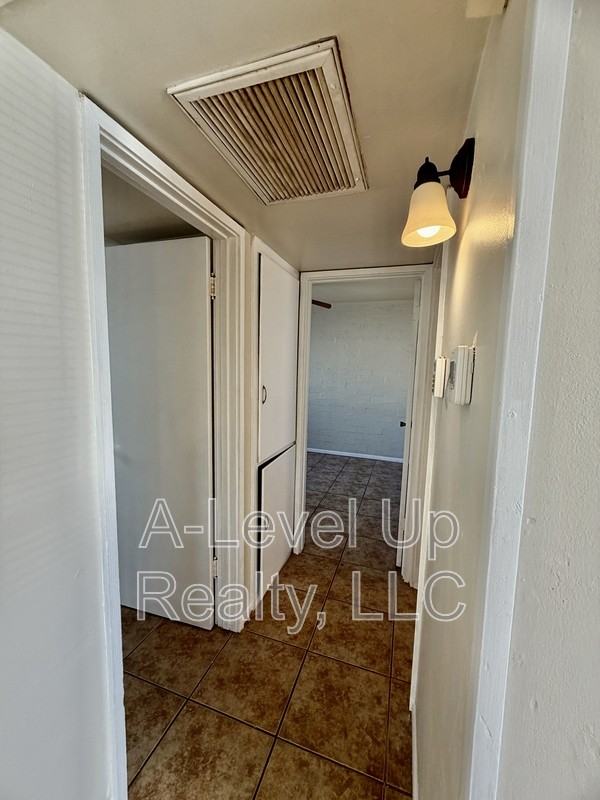 2304 E Monterey Vis #1 - Photo 5 of 12