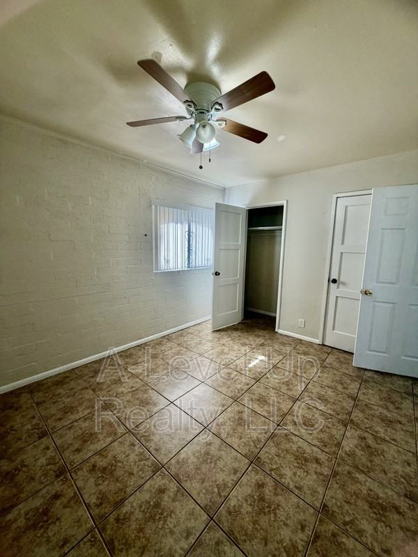 2304 E Monterey Vis #1 - Photo 7 of 12