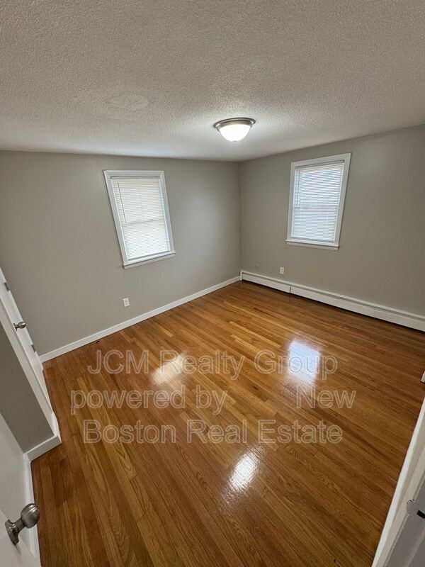 351 Boston St #A1 - Photo 3 of 6