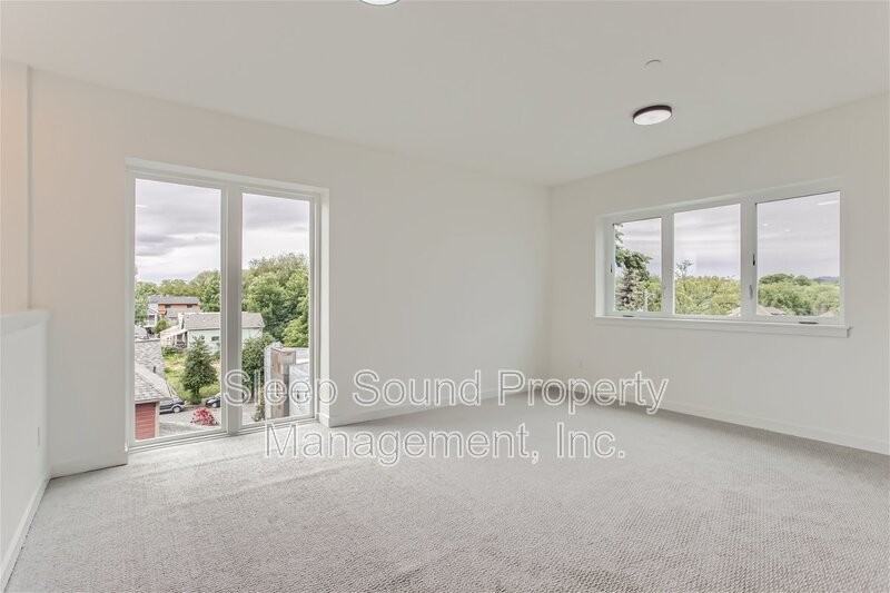 2135 Se 12th Ave - Photo 5 of 27