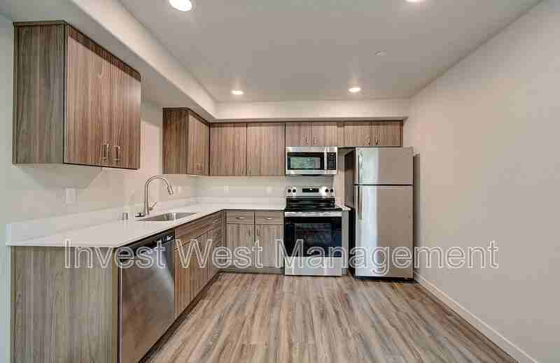 404 Neavenue #111 - Photo 3 of 7