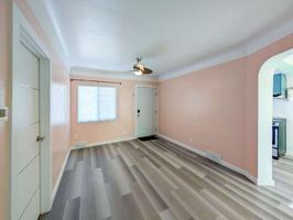featured image of 2218 Hoyt Ave #B