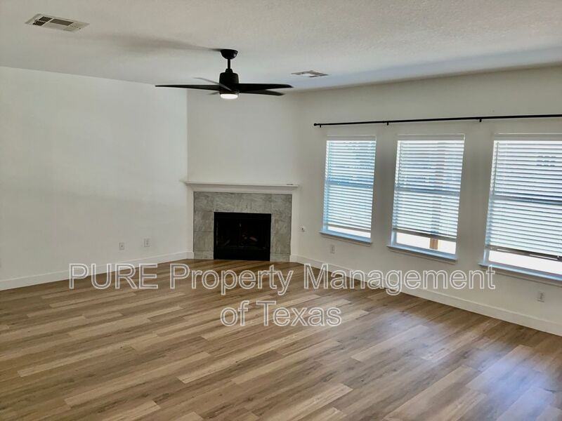 1405 Summercrest Blvd - Photo 3 of 32