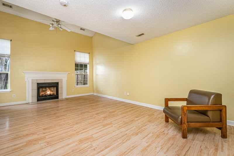 9026 Tibble Creek Way - Photo 6 of 32