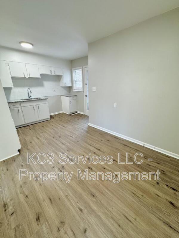 5938 E 136th St - Photo 6 of 14