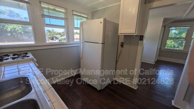 373 Richmond Ave #4 - Photo 5 of 16