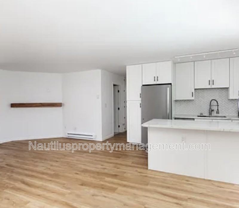 825 Balboa Ave #107 - Photo 3 of 11