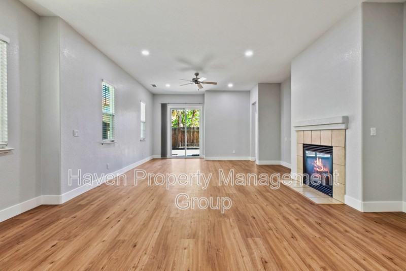 1659 Whispering Wind Dr - Photo 2 of 19