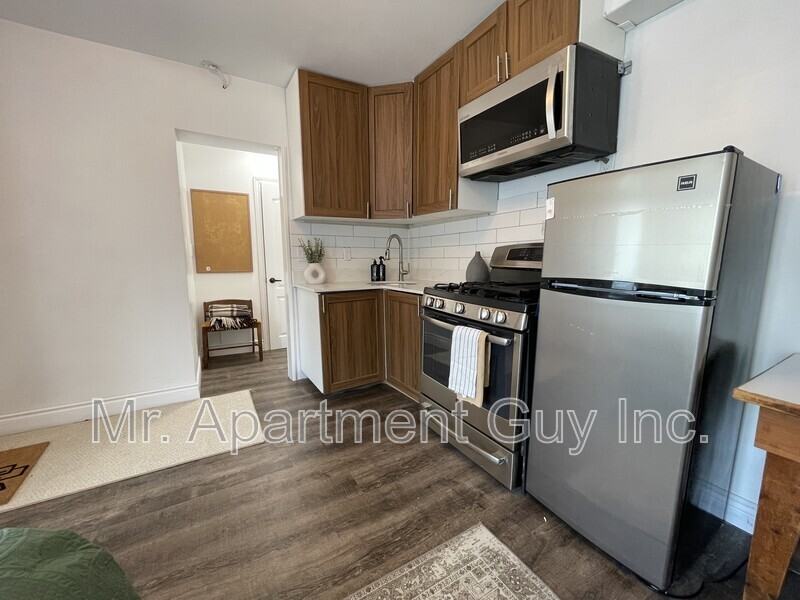 45 St. Paul St W #3 - Photo 5 of 6