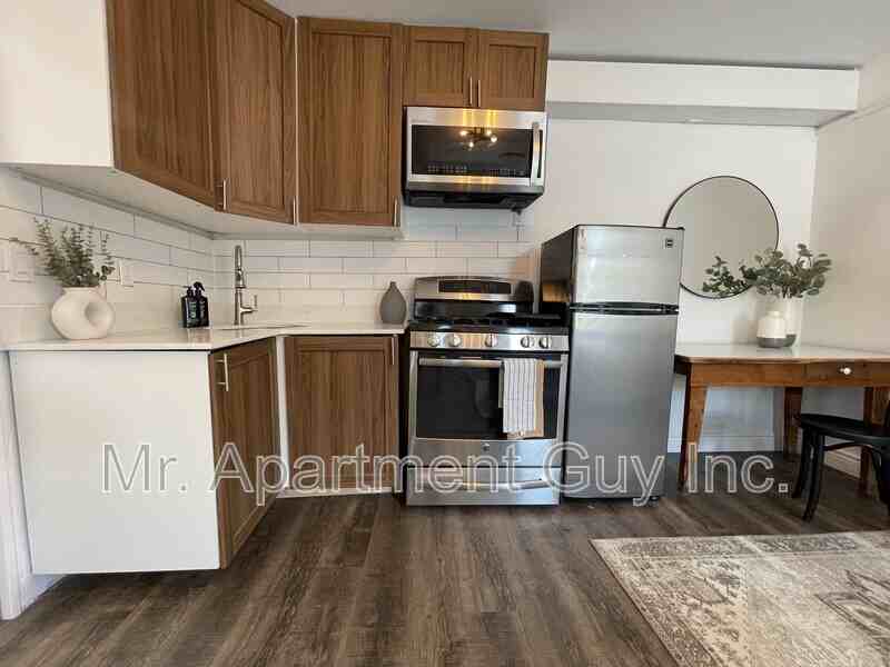 45 St. Paul St W #3 - Photo 6 of 6