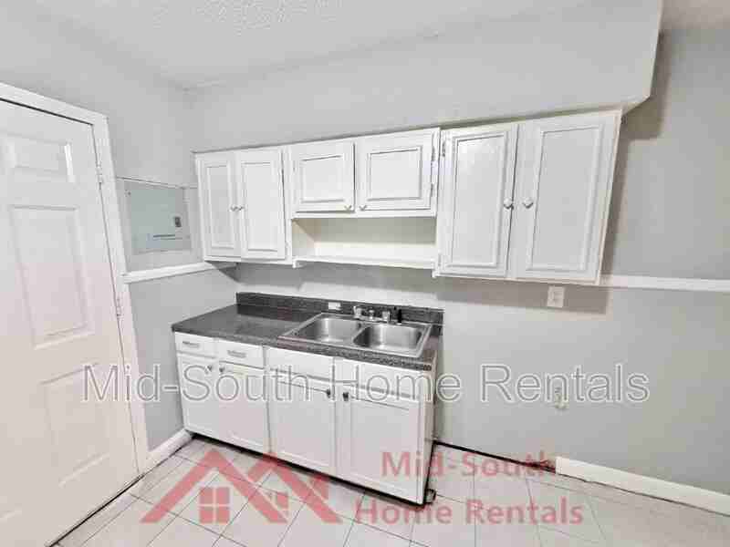 4050 Pikes Peak Ave - Photo 6 of 16