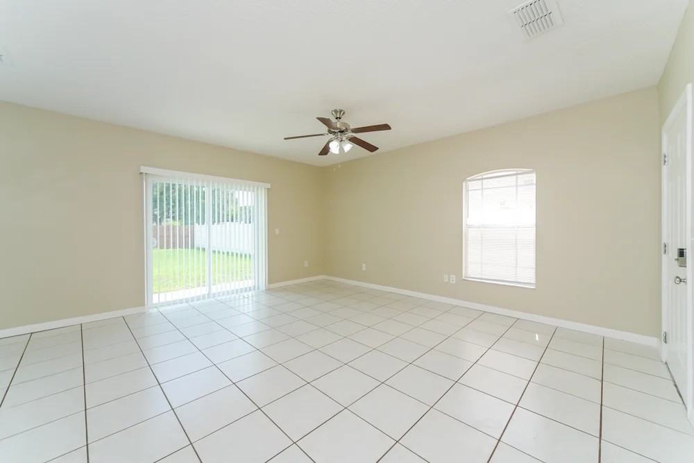 2337 Cordova Ct - Photo 2 of 10