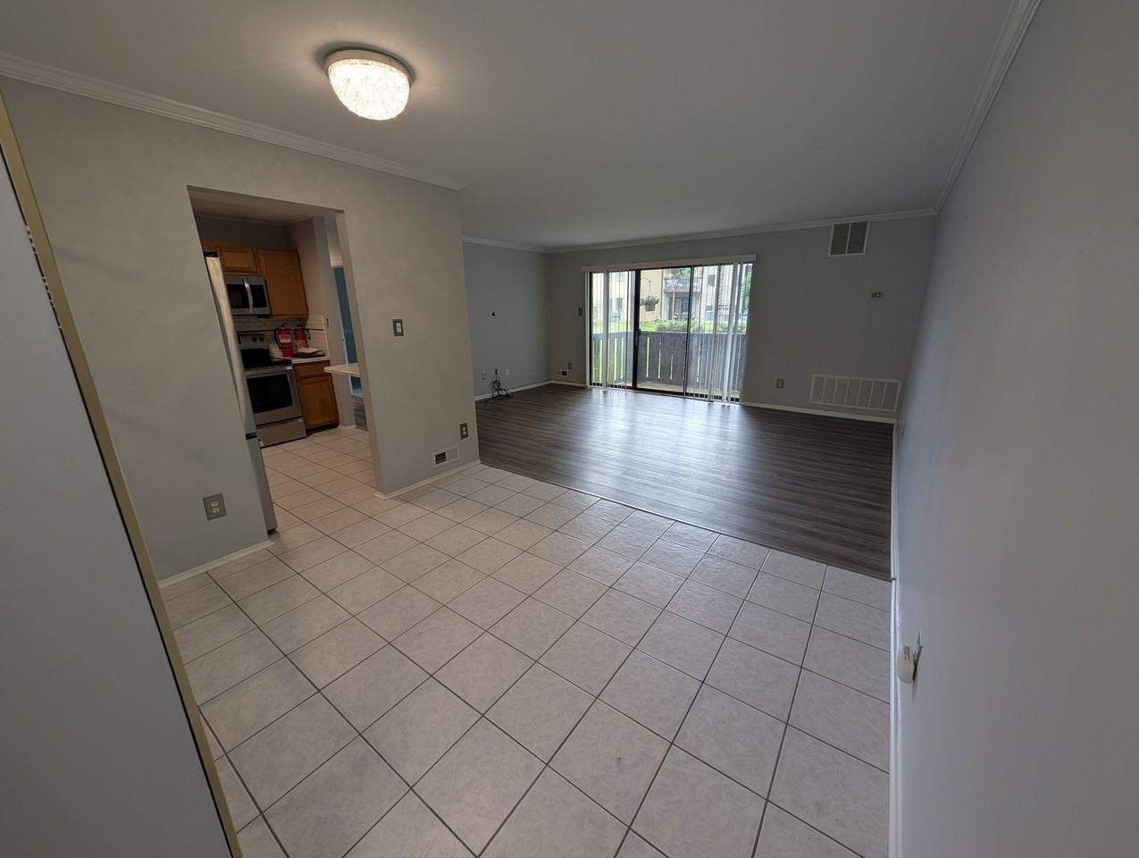 1307 Maresfield Ct - Photo 3 of 28