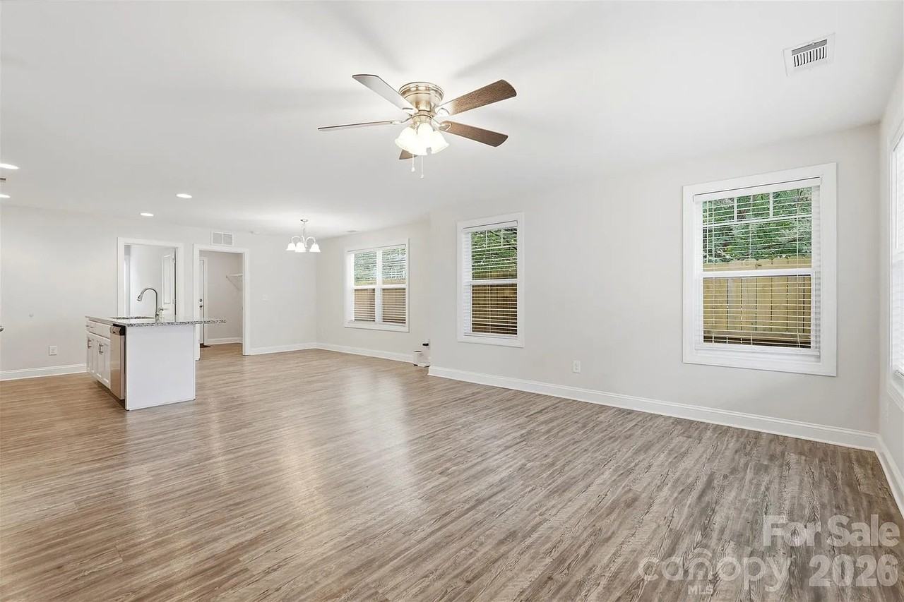 4221 E End St #4221 - Photo 3 of 15