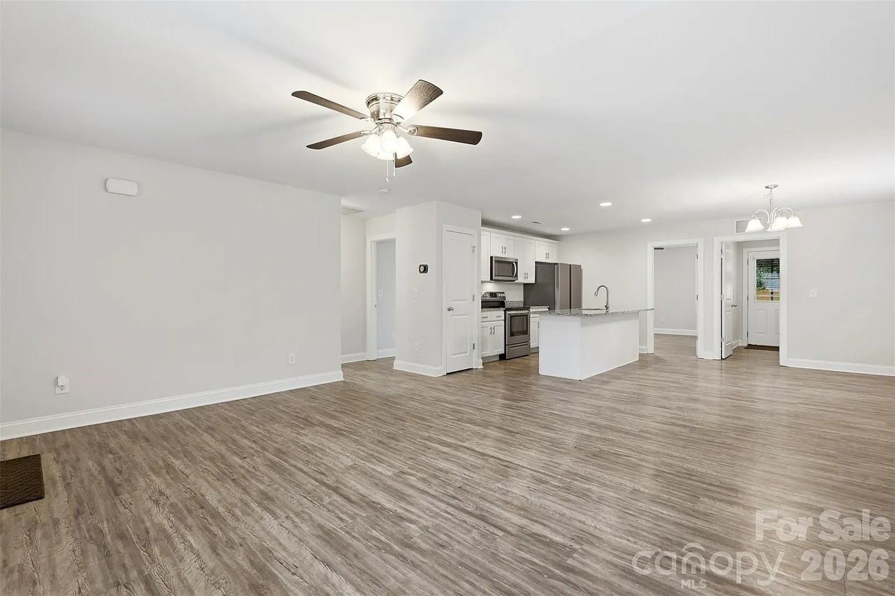 4221 E End St #4221 - Photo 4 of 15