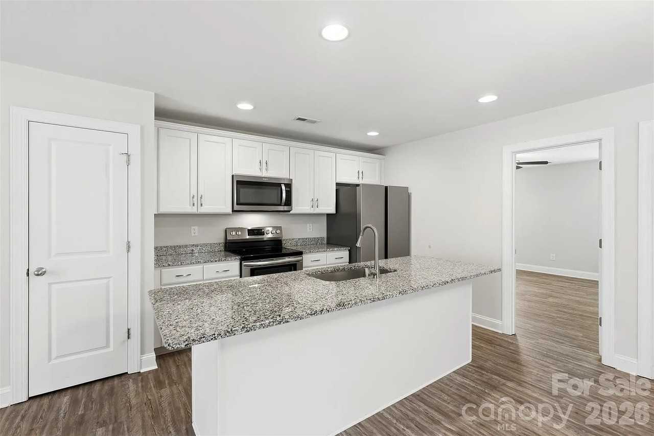 4221 E End St #4221 - Photo 6 of 15