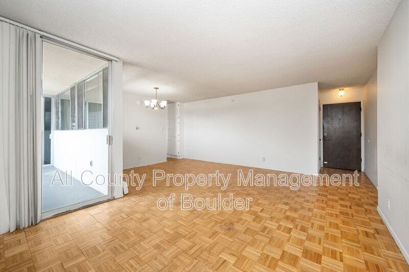 850 20th St #602 - Photo 7 of 19
