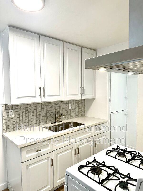 5854 Tujunga Ave #2 - Photo 7 of 25