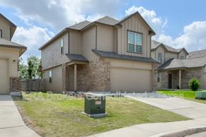 featured image of 10610 Green Lake Dr