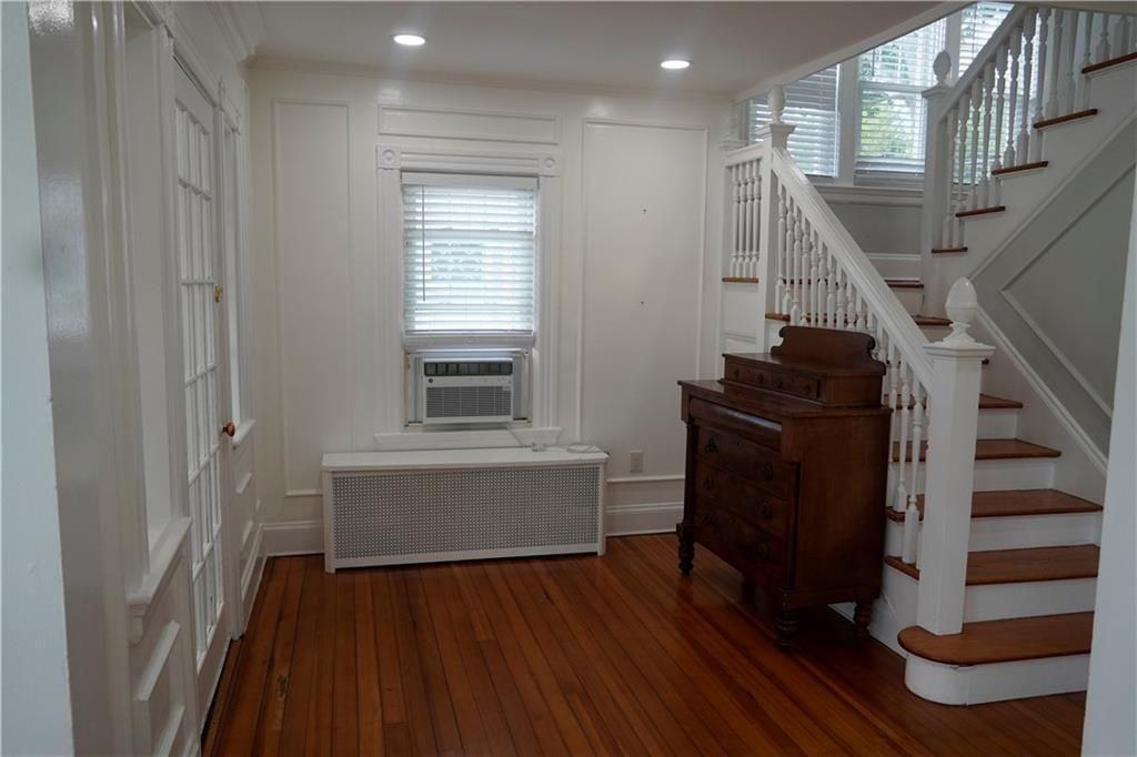 1358 Narragansett Blvd - Photo 3 of 39