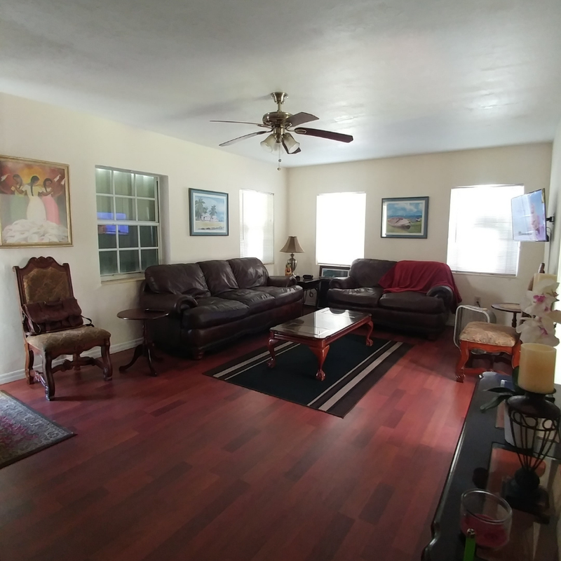 2955 Sw 38th Ave - Photo 3 of 16