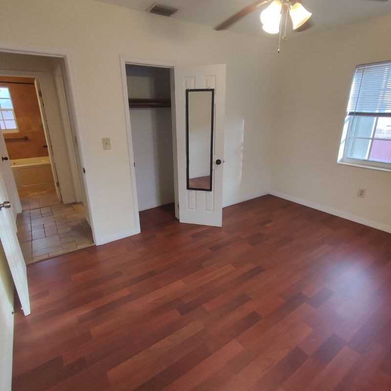 2955 Sw 38th Ave - Photo 7 of 16