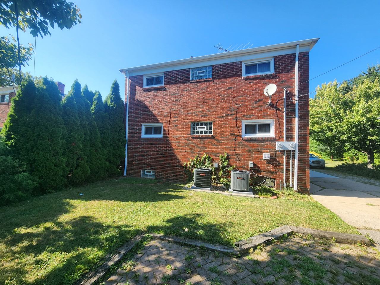 21370 Milan Dr - Photo 2 of 9