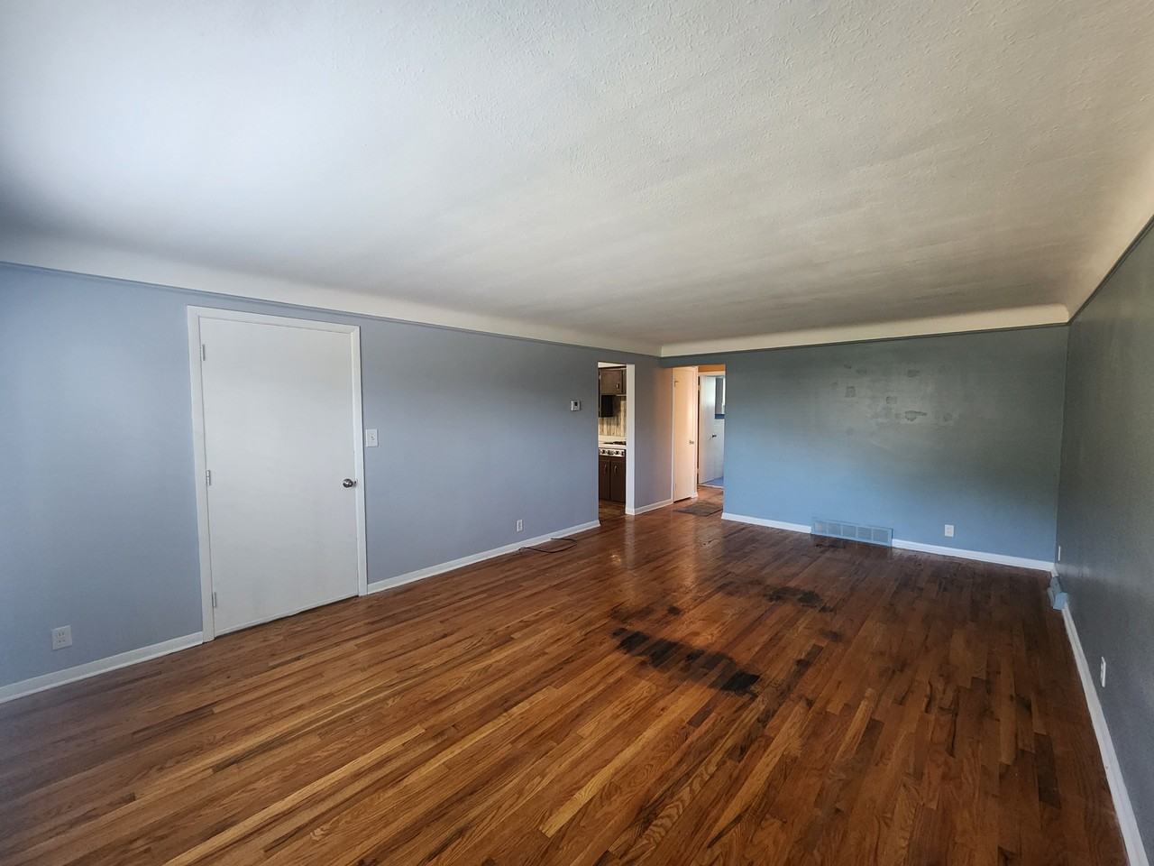 21370 Milan Dr - Photo 3 of 9