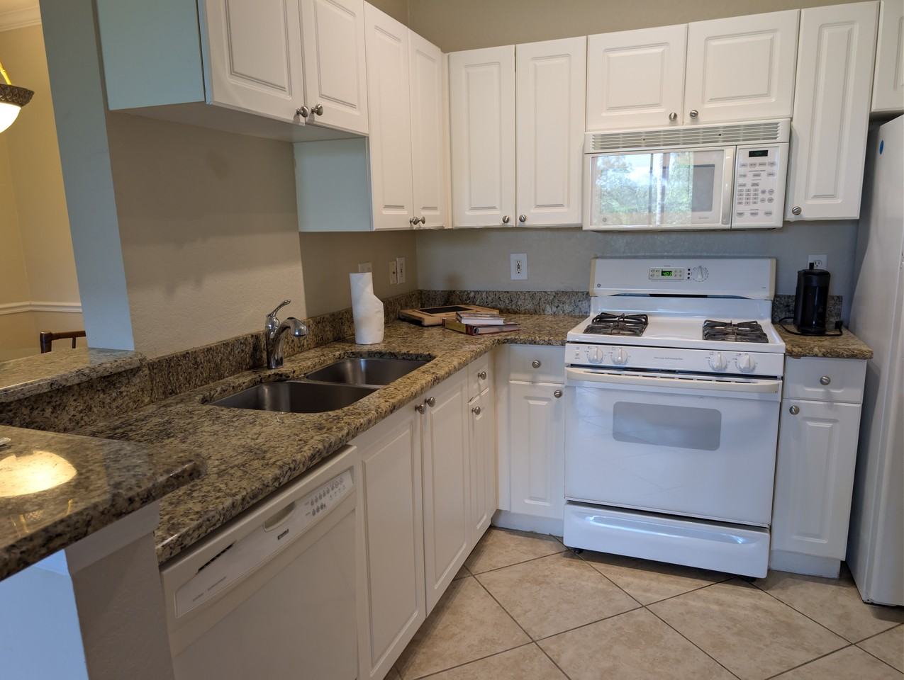 2731 Via Capri #917 - Photo 3 of 16