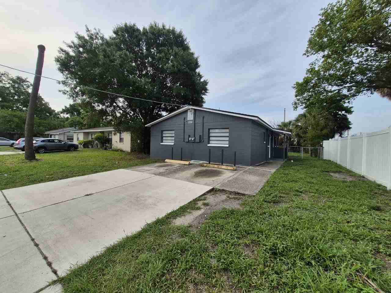 1726 W Chestnut St #A - Photo 2 of 20