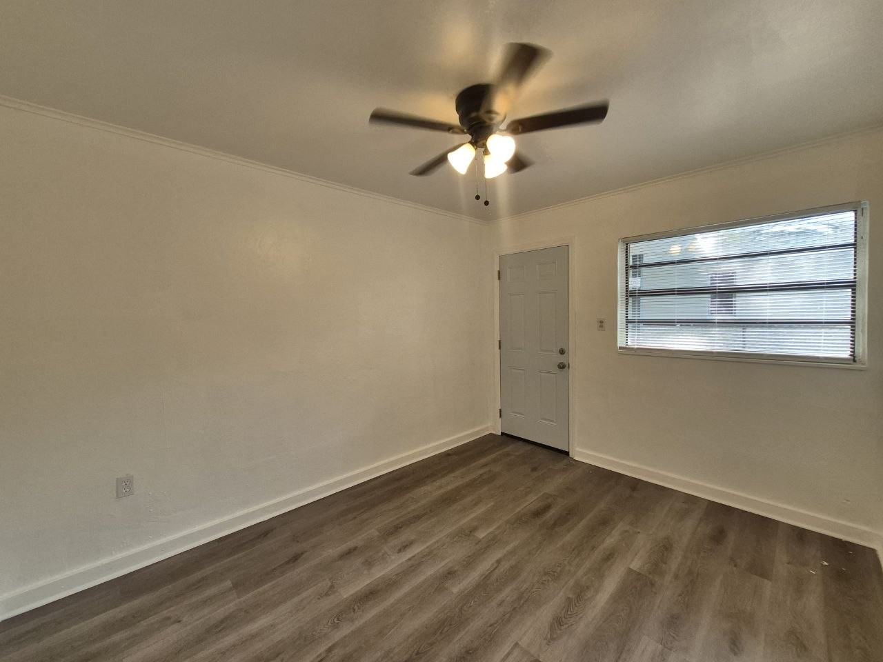 1726 W Chestnut St #A - Photo 5 of 20