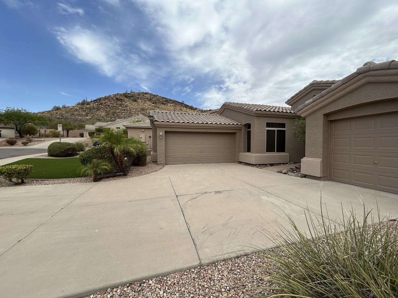 25415 N 39th Ave - Photo 4 of 50