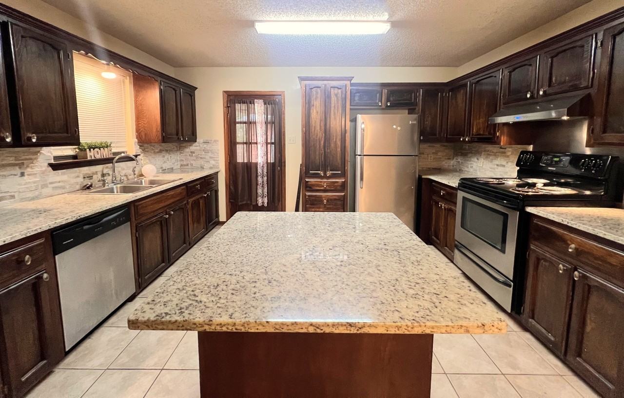 9868 Kinglet Dr - Photo 2 of 13