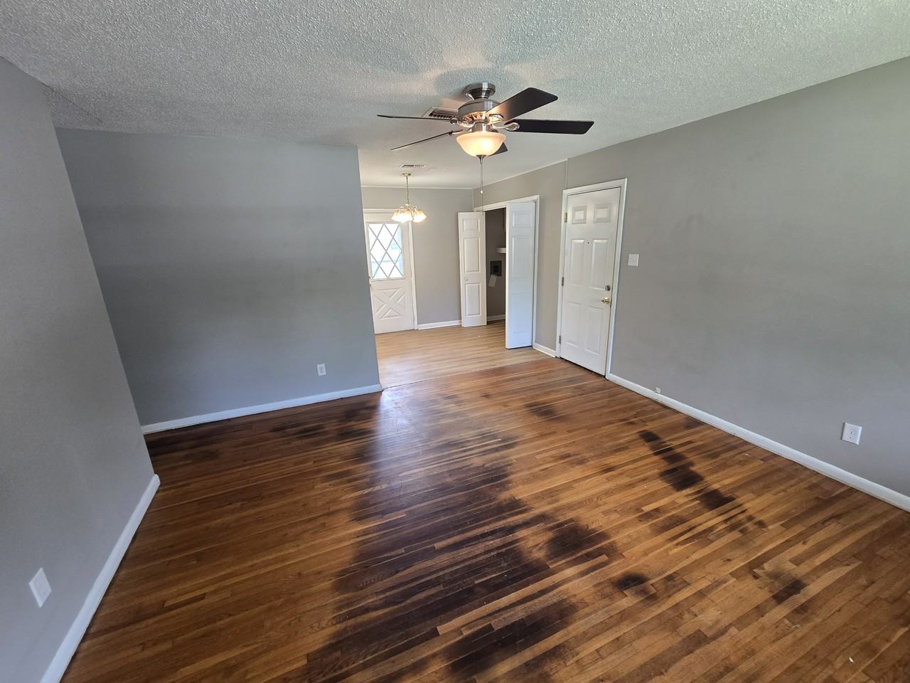 416 Smart St - Photo 2 of 14