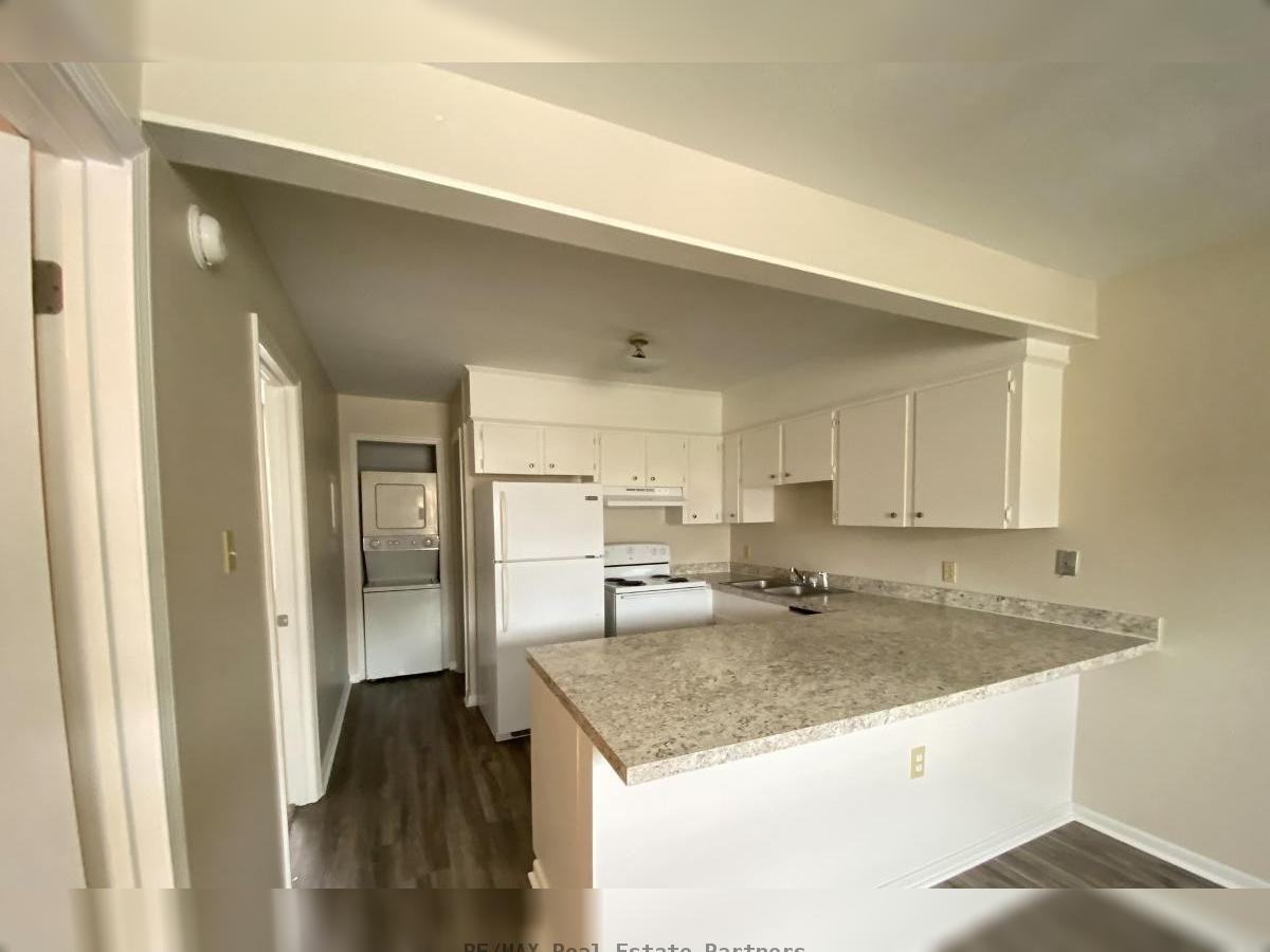 404 N 40Th Ave - Photo 4 of 10