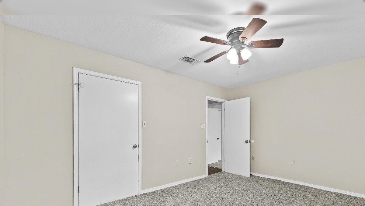 69 Hickory Knl - Photo 5 of 19