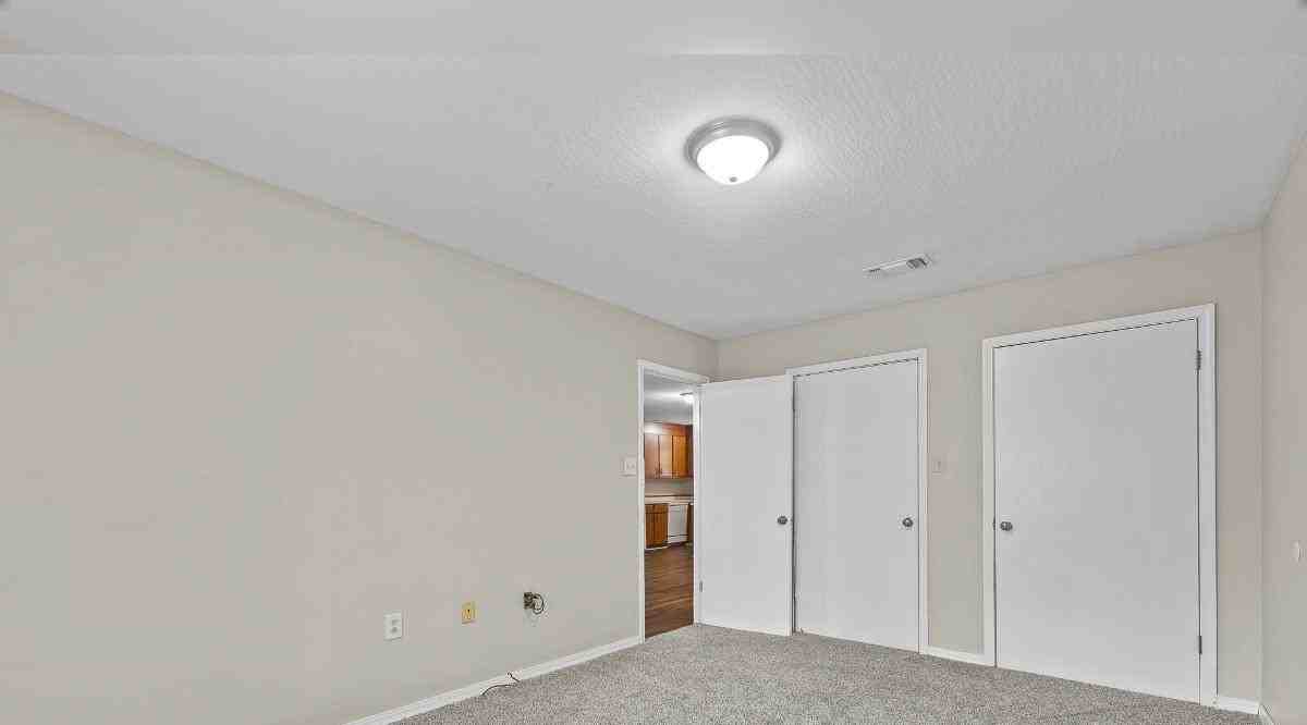 69 Hickory Knl - Photo 7 of 19