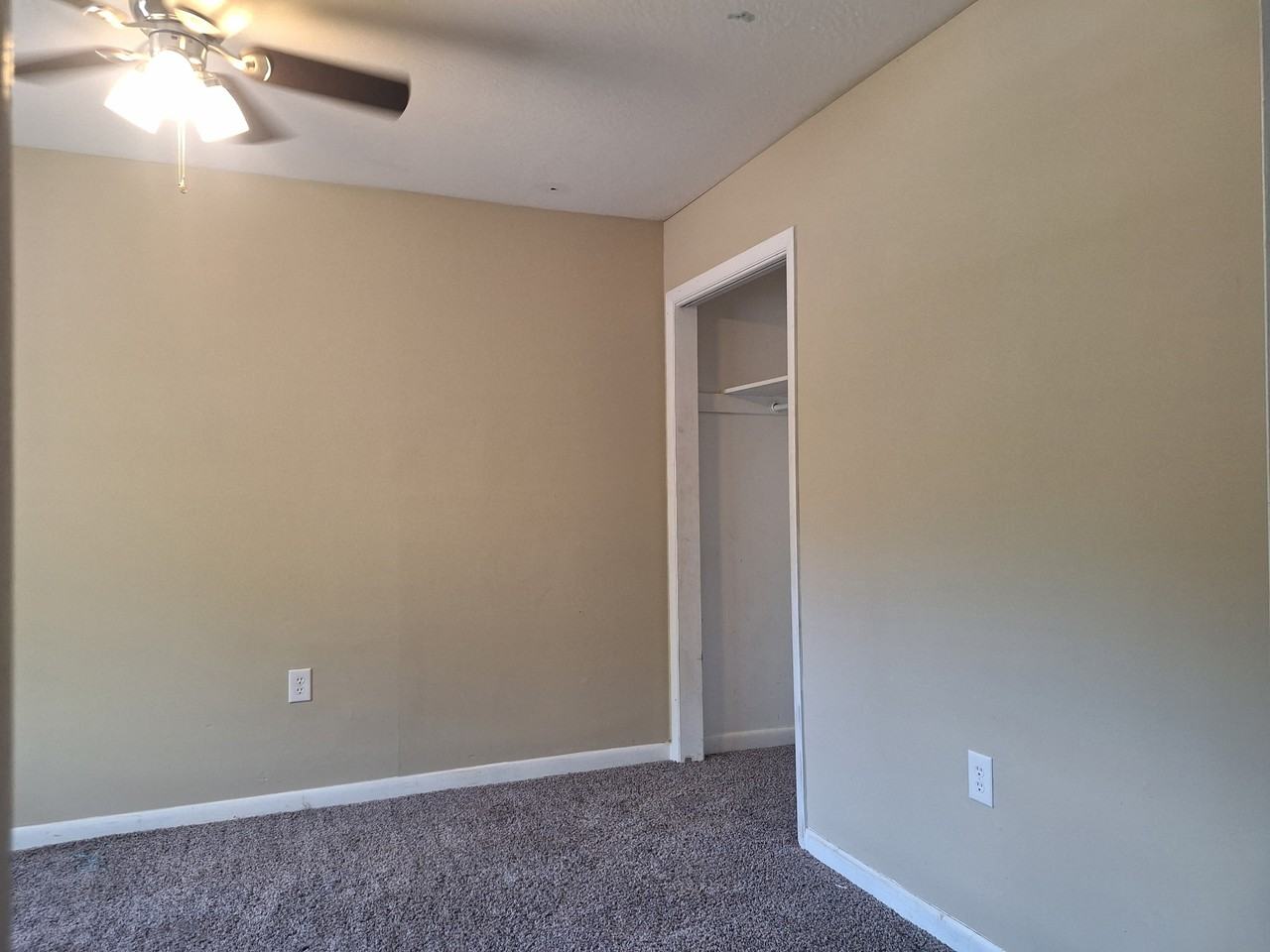 49 Hillcrest Dr - Photo 3 of 6