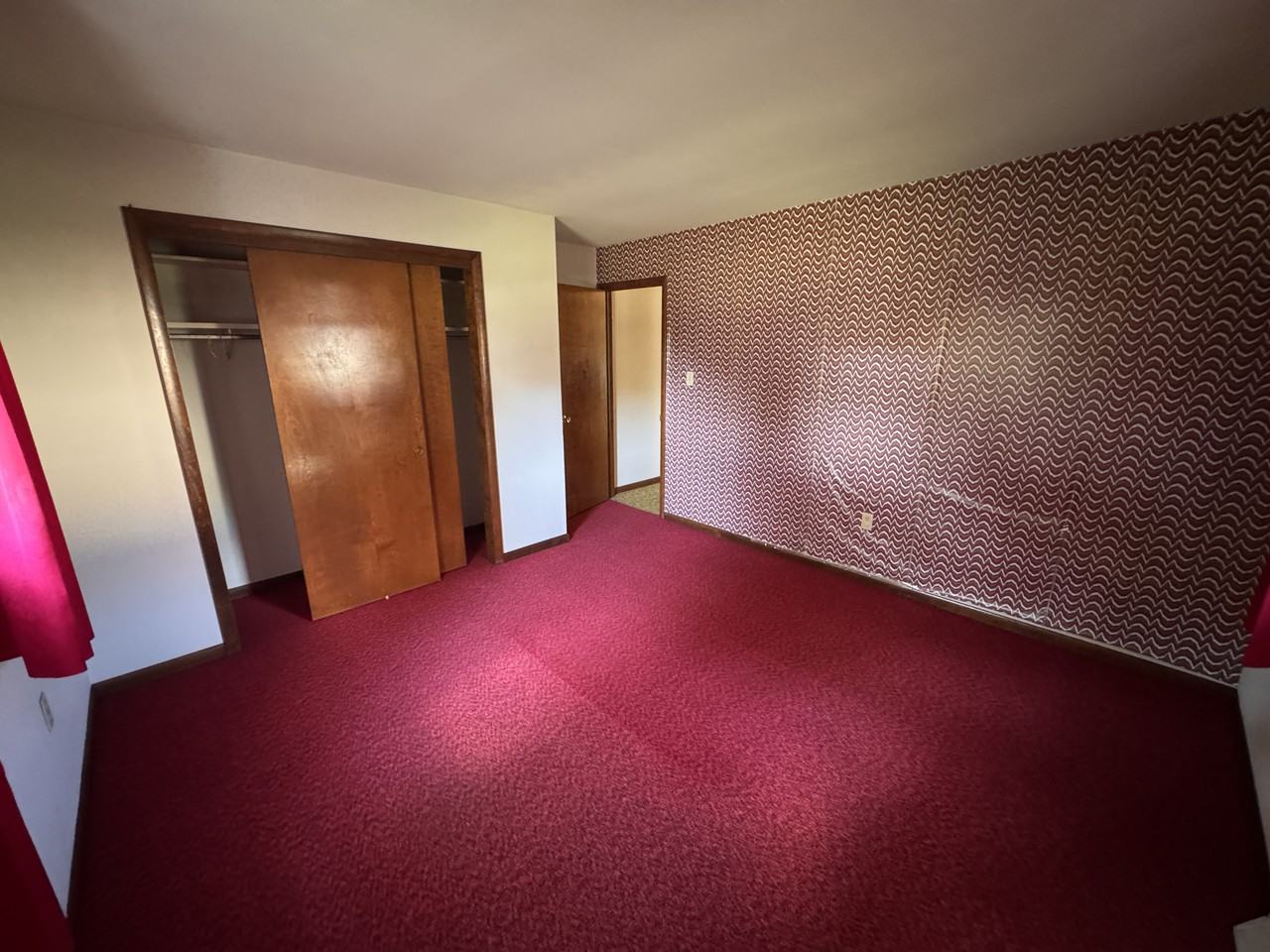 1136 Lexington Rd - Photo 3 of 26
