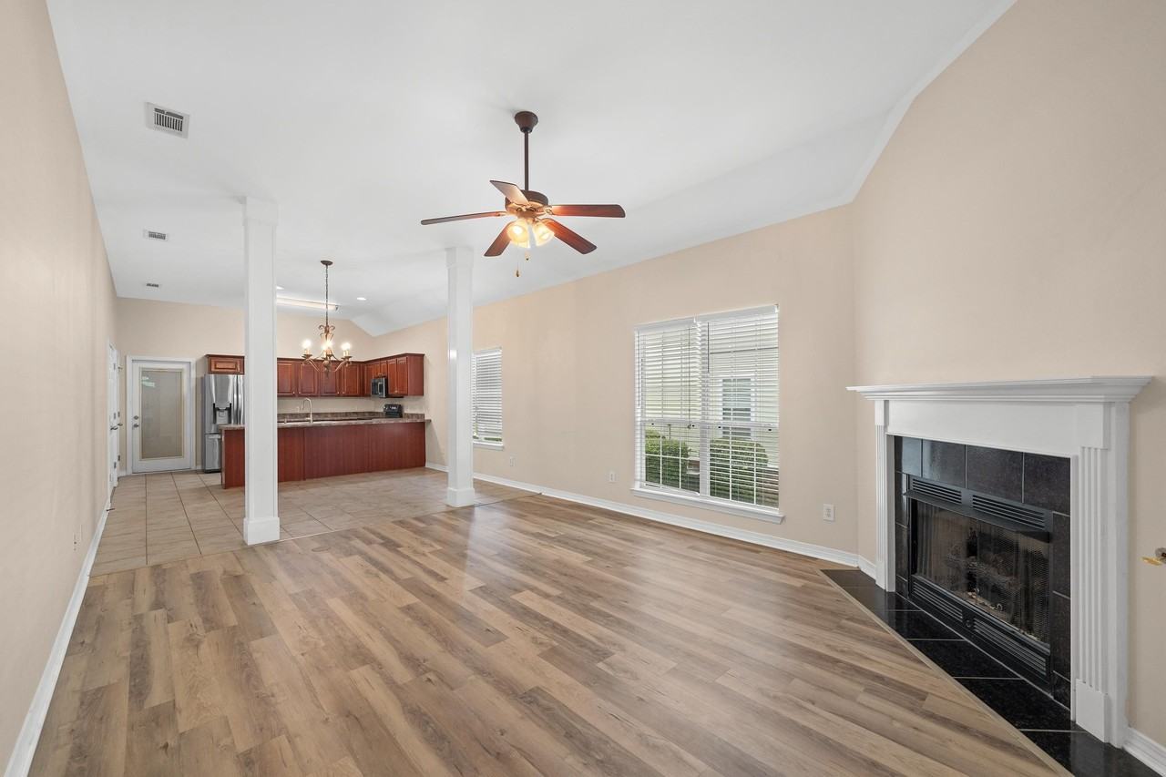 29920 Saint Simon St - Photo 3 of 21