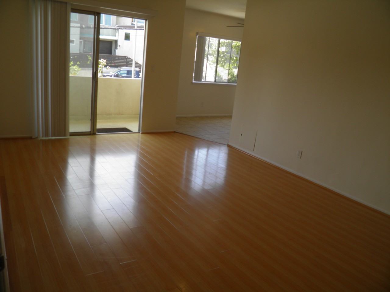 703 Strand St #5 - Photo 5 of 30