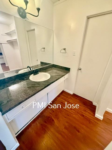 2066 Sandalwood Ct - Photo 4 of 23