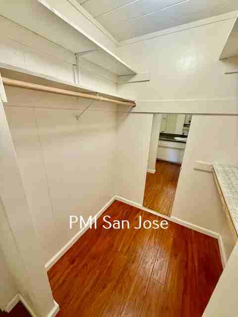 2066 Sandalwood Ct - Photo 5 of 23
