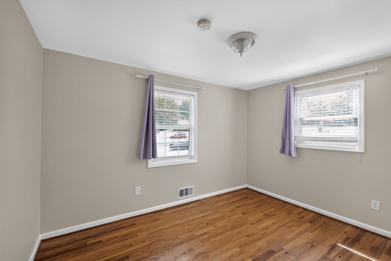 6014 Leewood Dr - Photo 6 of 15