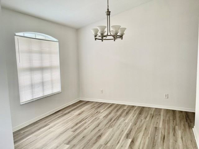3227 Sw 11th Ct - Photo 5 of 15